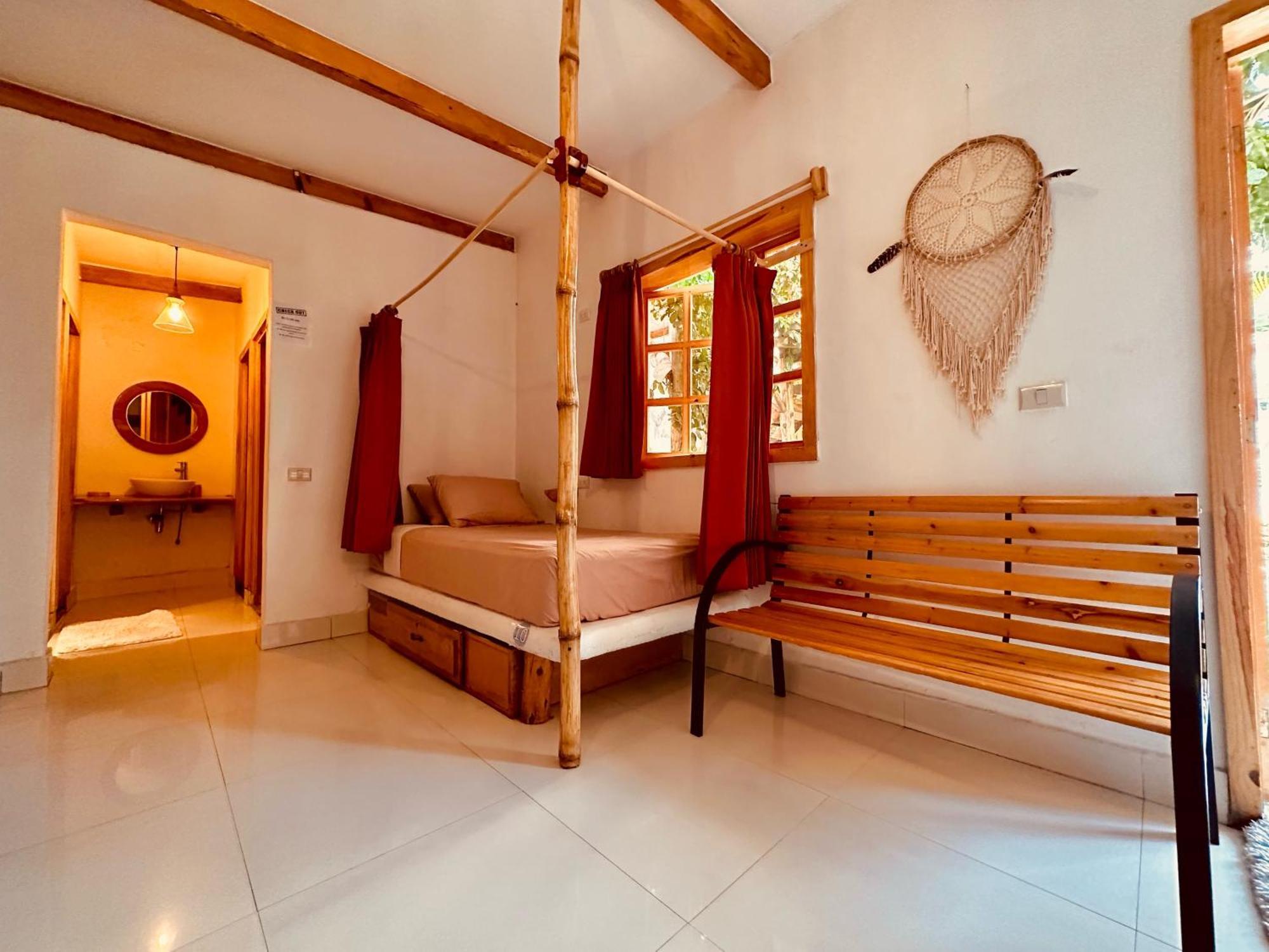 Single Bed Mixed Dormitory Room